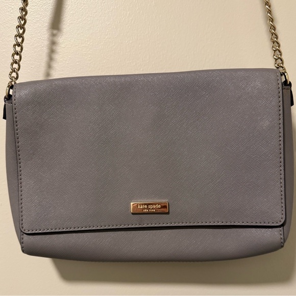 kate spade Handbags - Kate Spade Light Gray Crossbody Bag